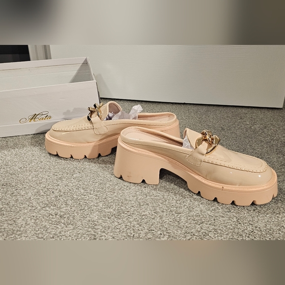 Mata from Lulu's Patent Platform Loafer - Picture 4 of 5